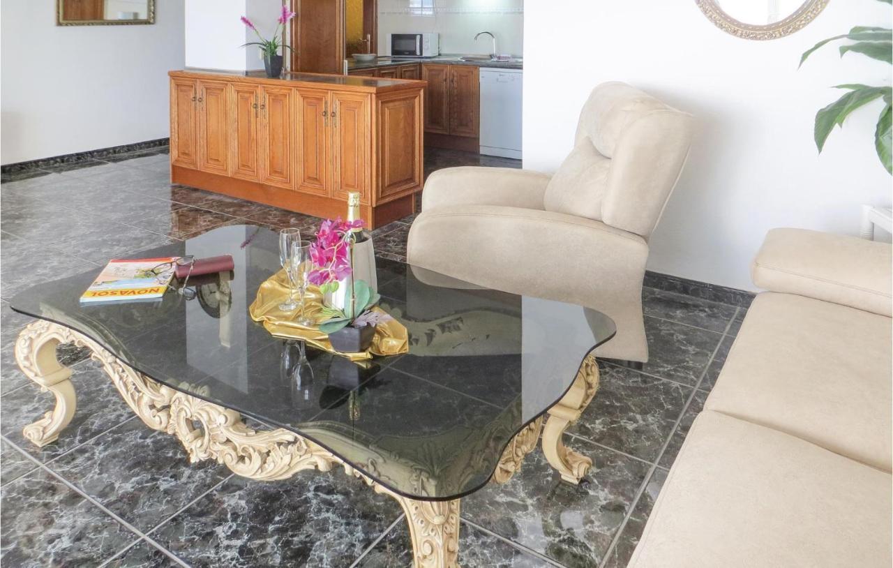 2 Bedroom Stunning Apartment In Torrevieja Exterior foto